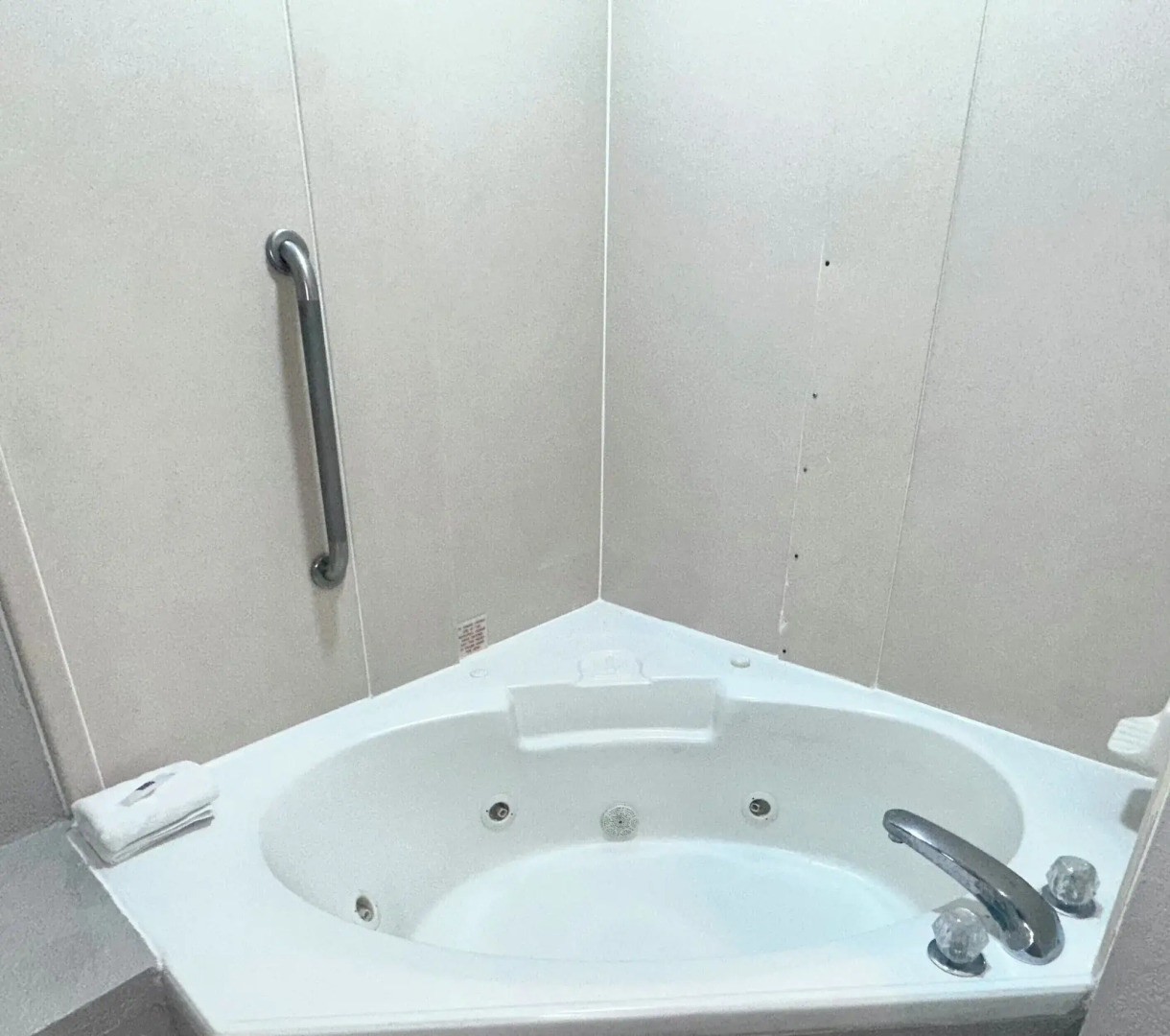 Studio 6 Savannah, GA - Gateway & I-95