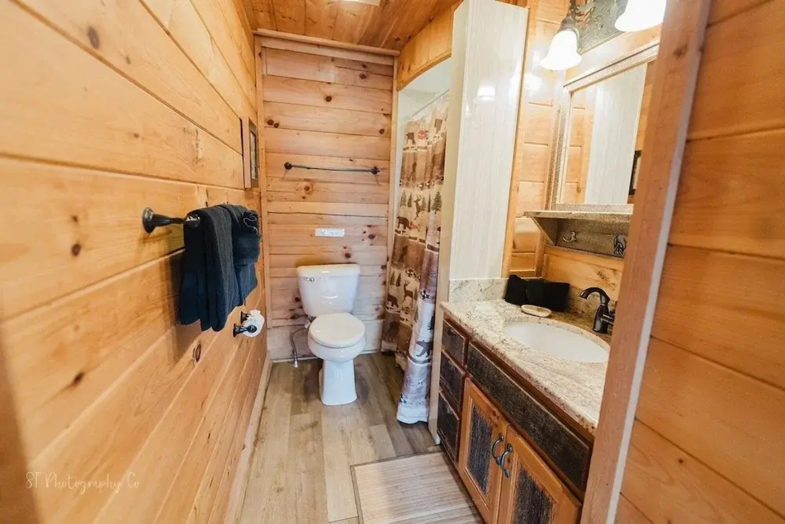 Graceful Awestruck Perfect Mountain Views with Pool Access by RedAwning