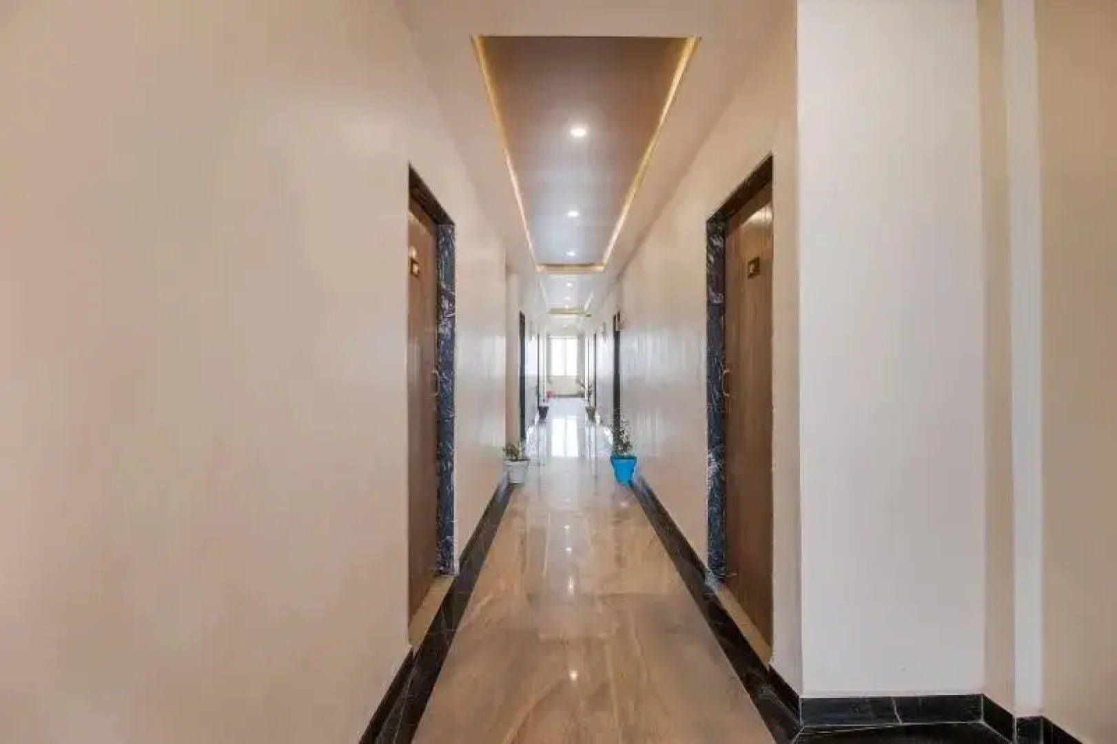 Hotel Rk Heights And Banquets by OYO Rooms