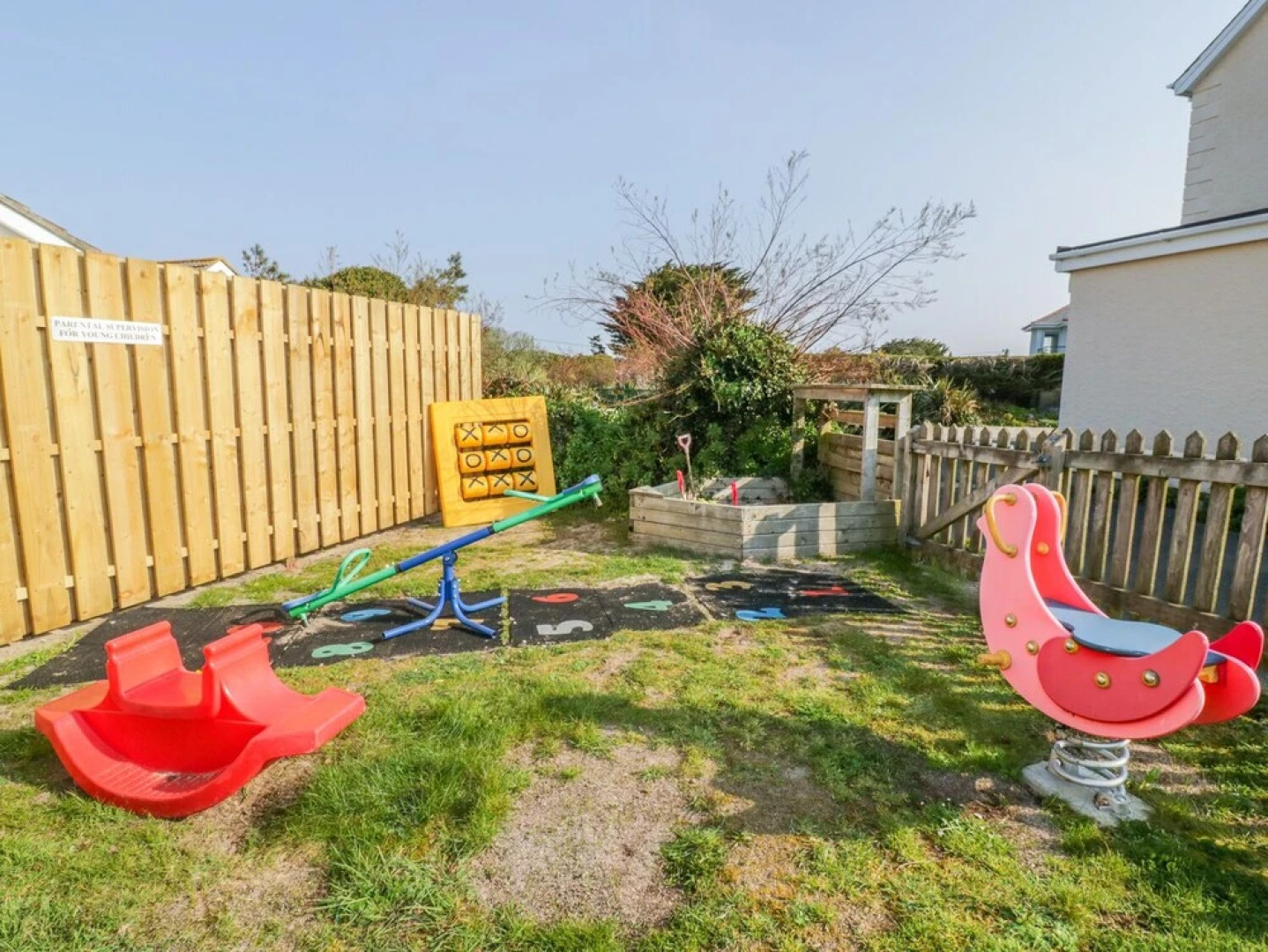 Yellow Sands Apartment 4