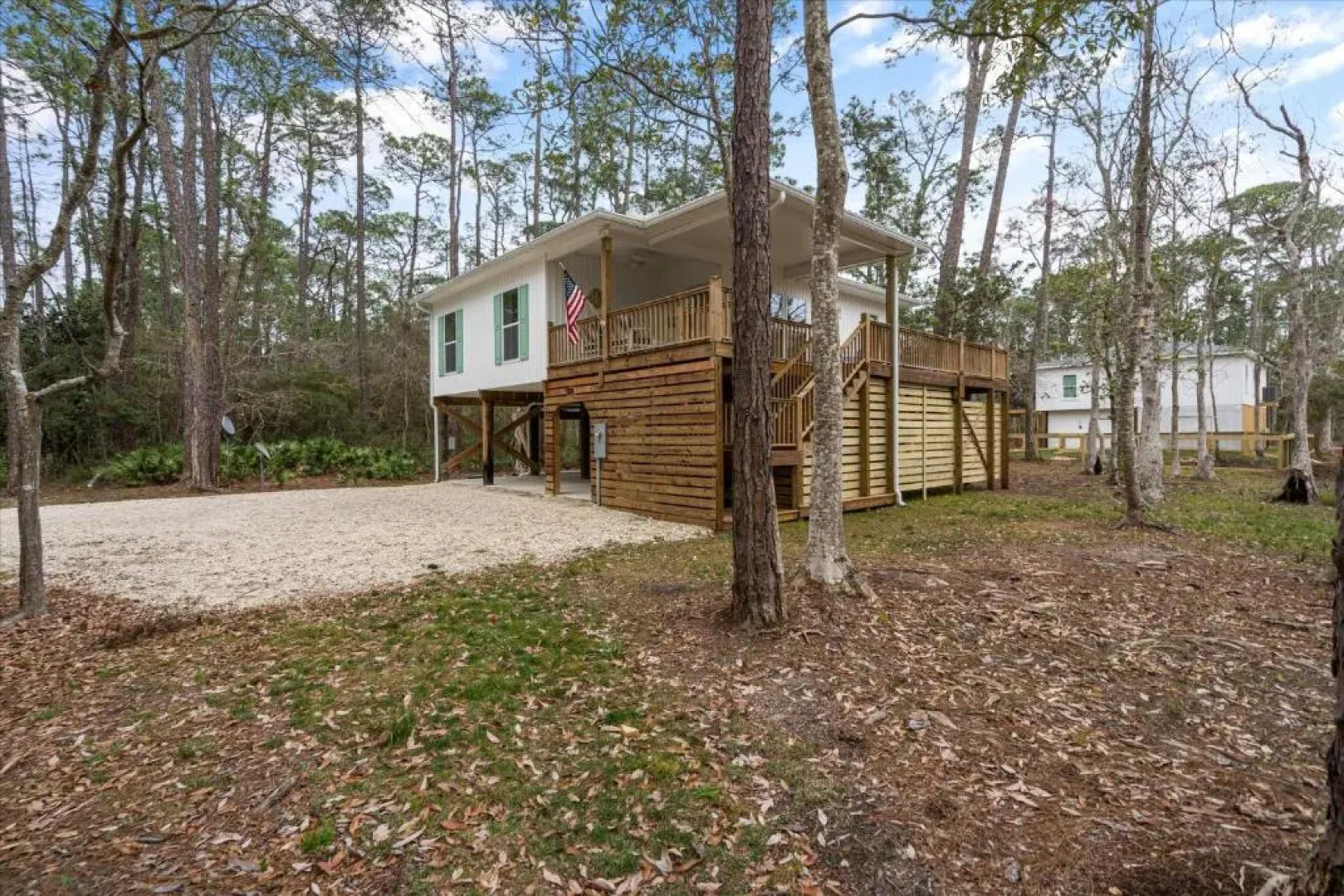 The Hummingbird House - East End Island / Pet Friendly