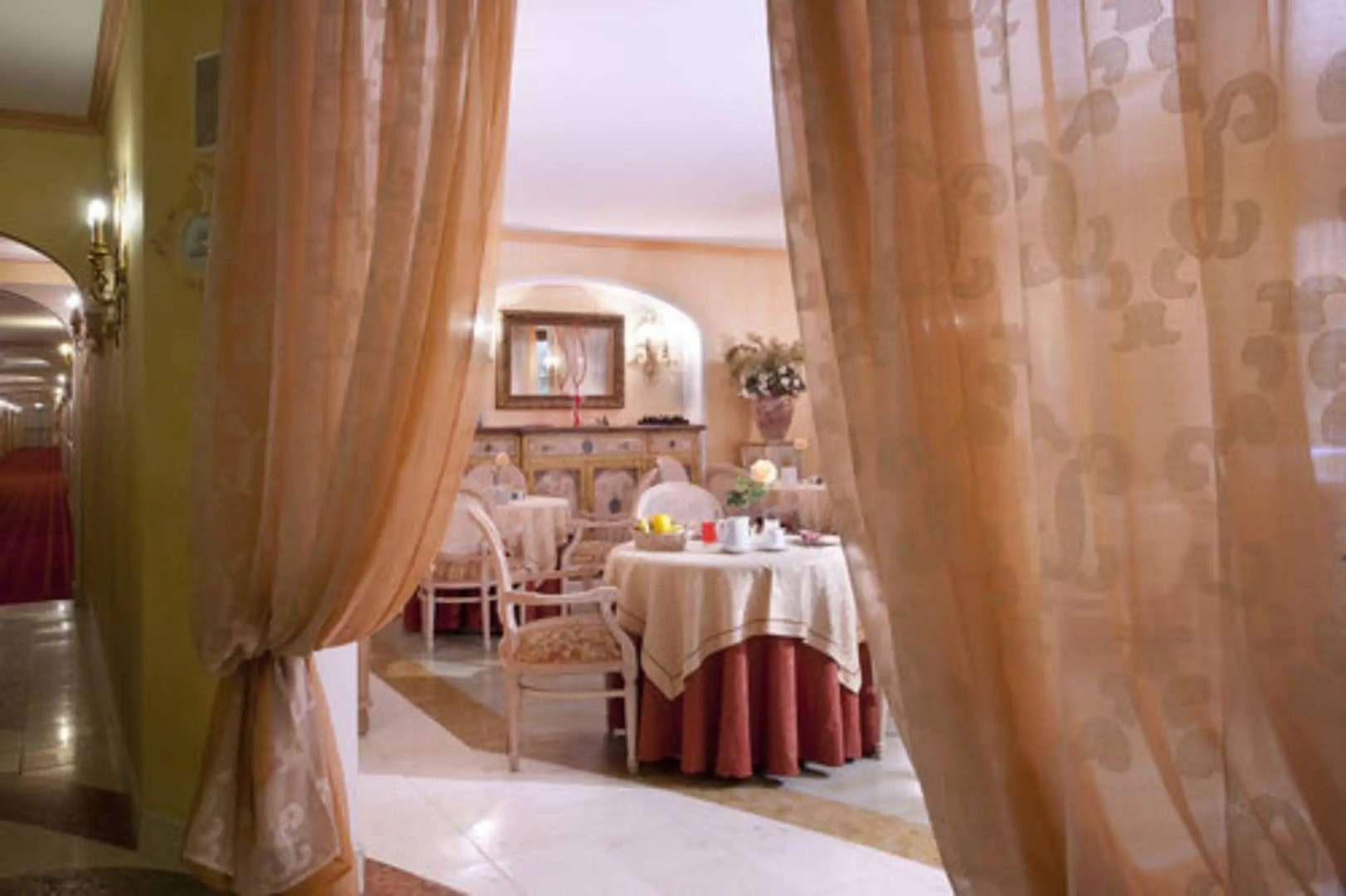 Vip's Motel Luxury Accommodation & Spa