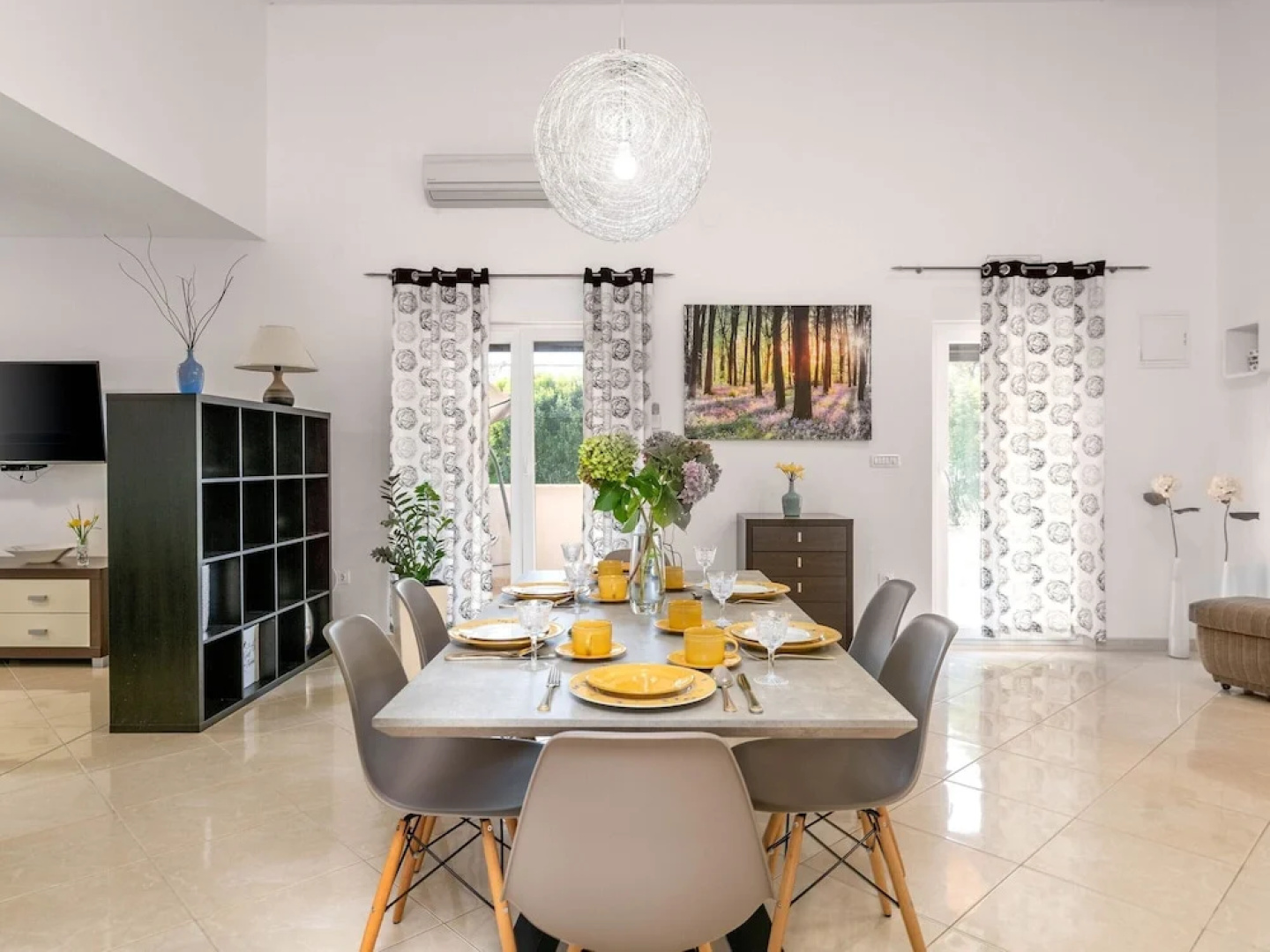 Detached Holiday Home With Swimming Pool, Near the Beach