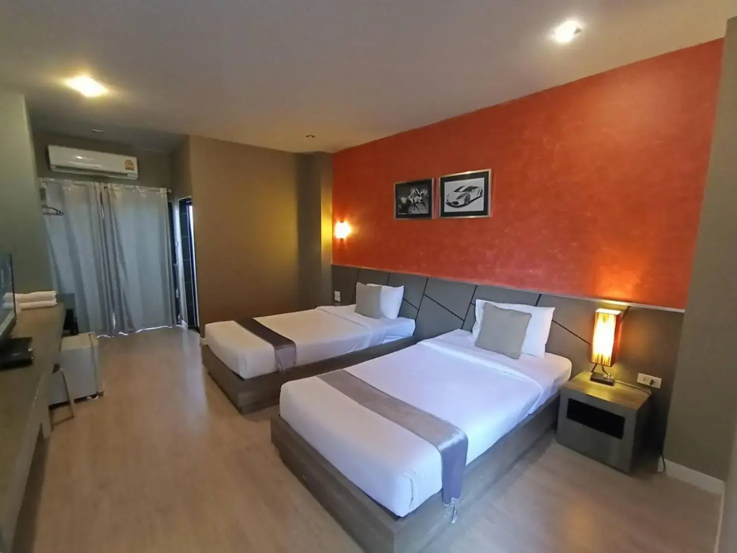 The S Hotel