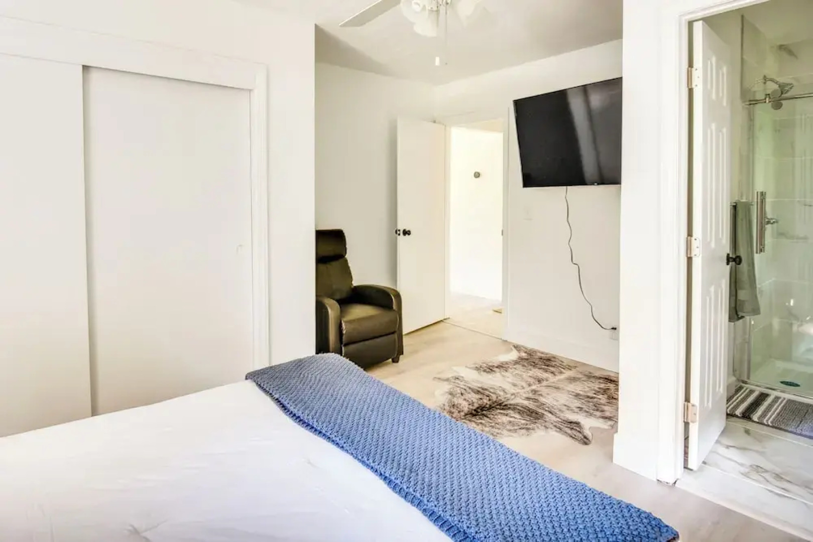 Pet-friendly Norfolk Retreat ~ 7 Mi to Beach!