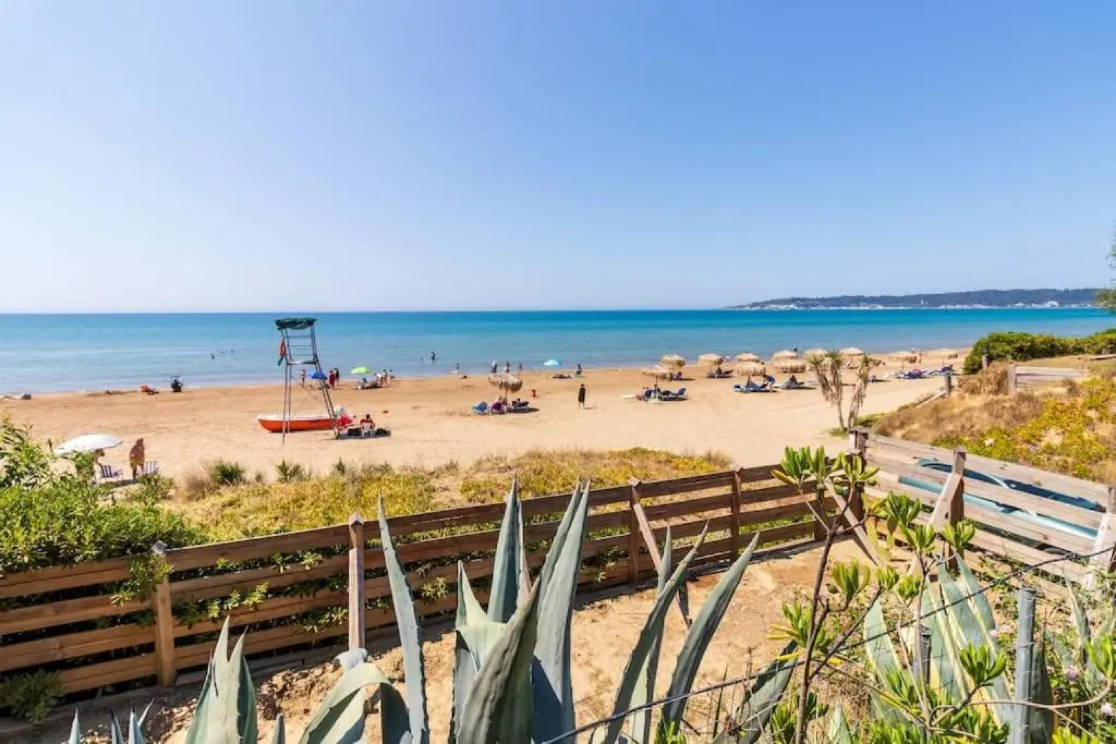 Summer front sea house for a relaxing get-away!