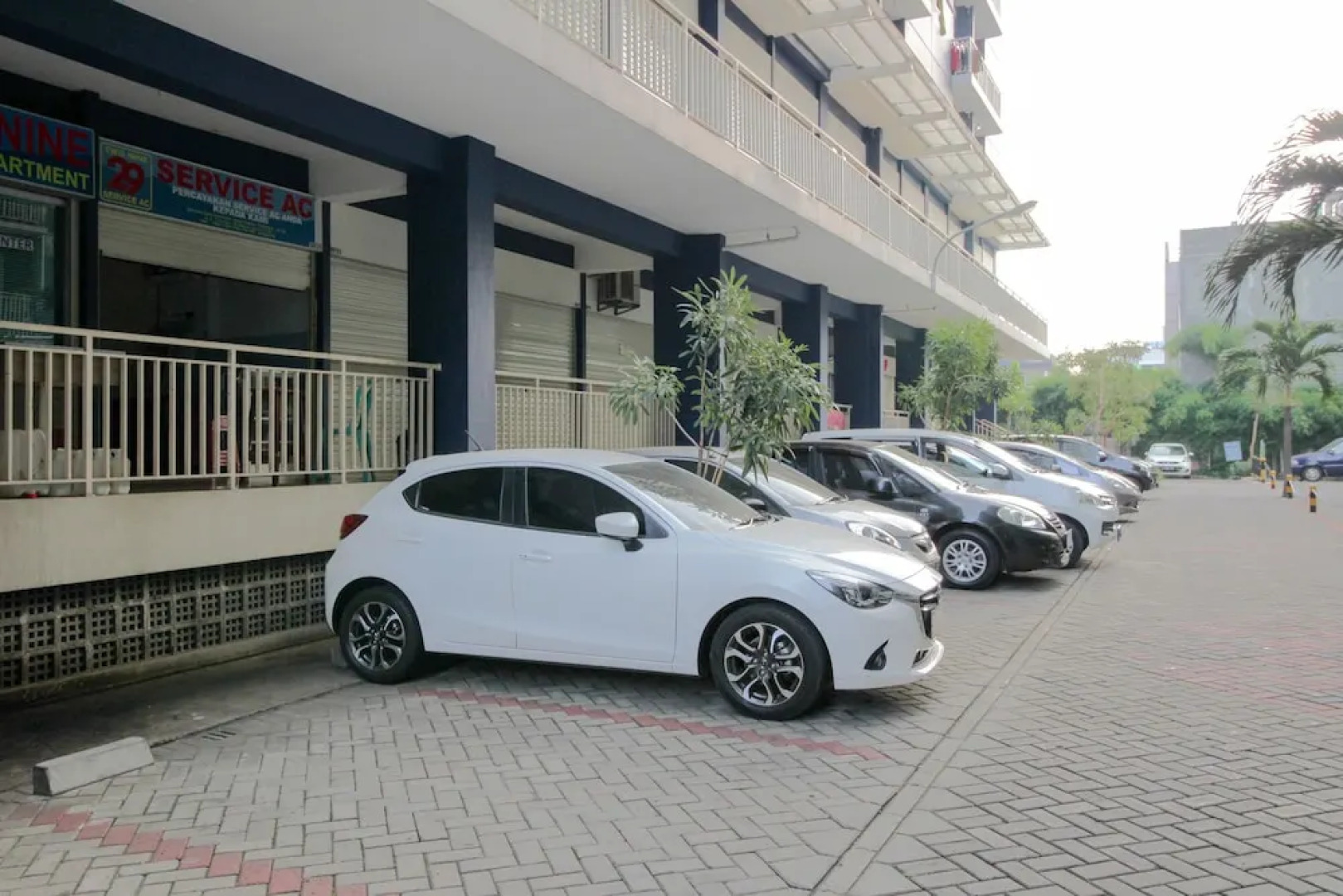 Airy Centerpoint Ahmad Yani Kav 20 Bekasi