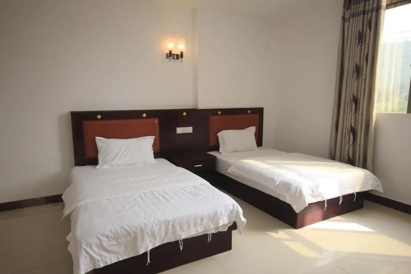 Yangjing Hailing Island Longhao Hotel