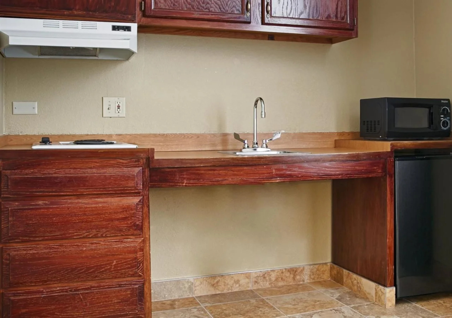 Best Western Airport Inn & Suites Cleveland