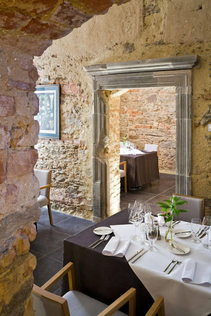 Uroczysko Siedmiu Stawów Luxury Hotel