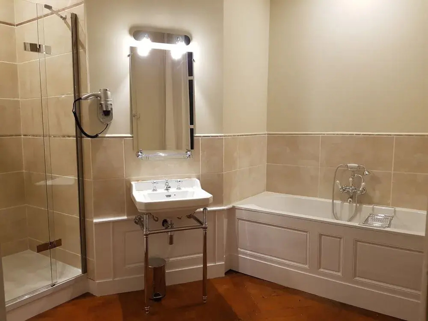 Hôtel Tardif Noble Guesthouse