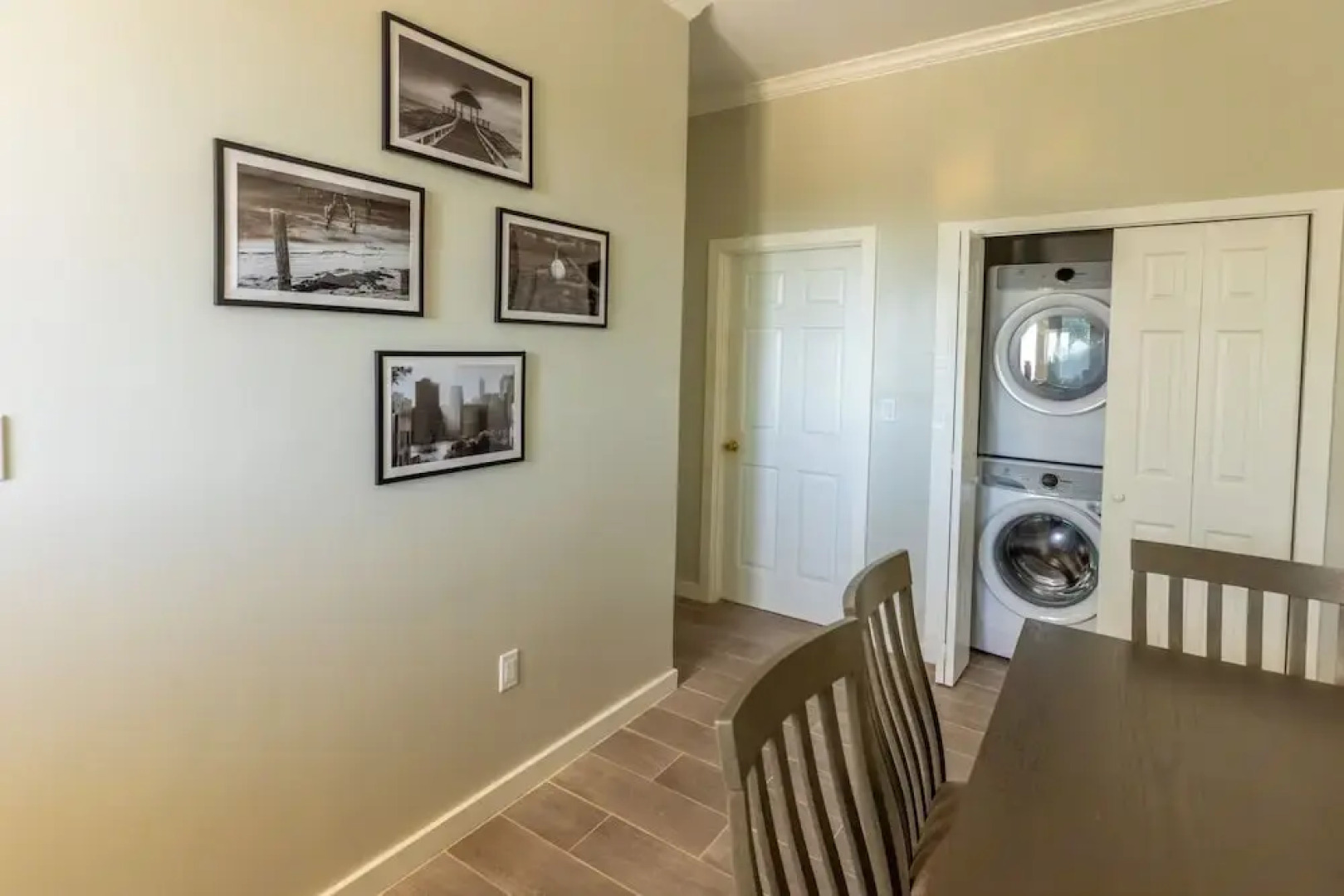 Seas The Day - Brand New Villa W/ocean View, Walk To Rainbow Bea 3 Bedroom Home