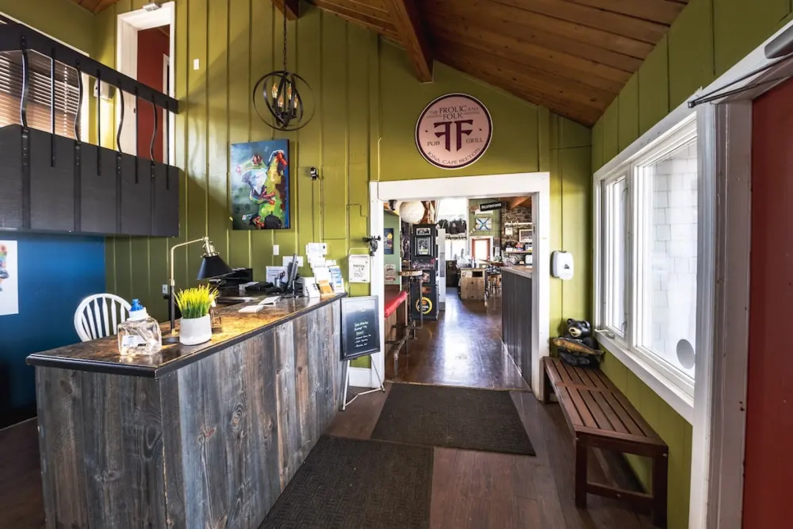 The Iona Heights Inn