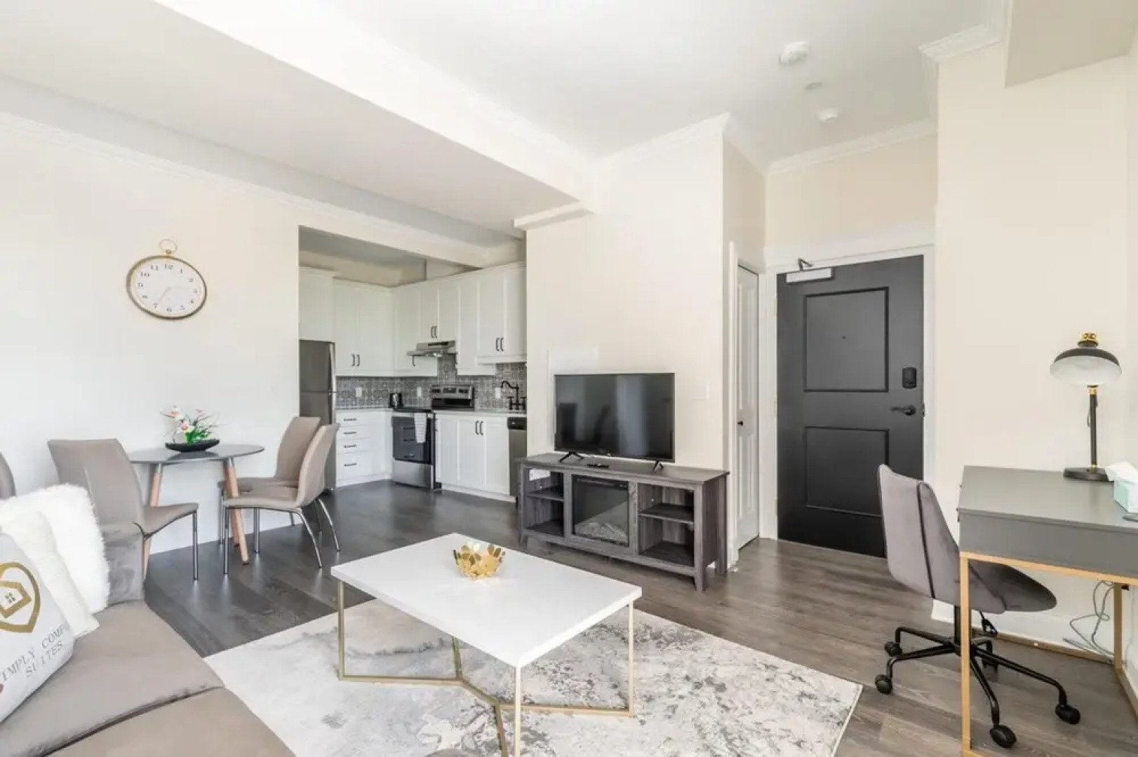 Rideau King 1Br Apartment Free Parking 2