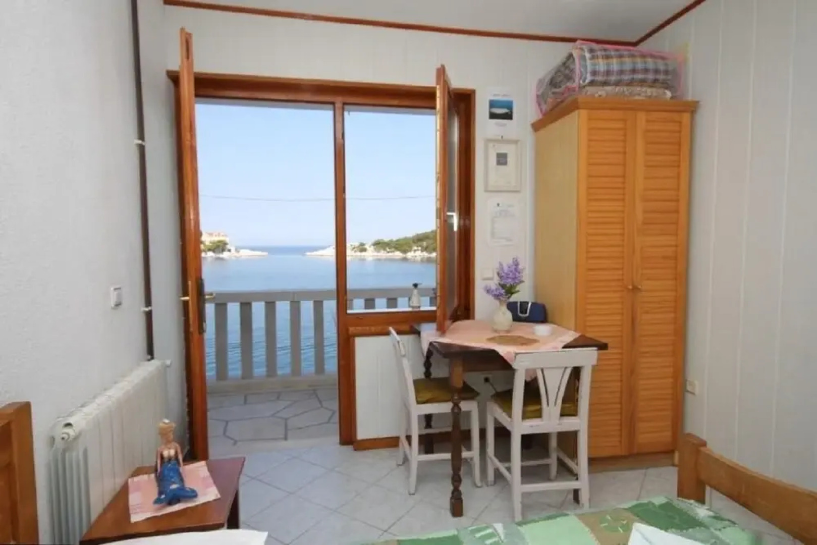 Mile - 10m From the sea - SA2 Studio