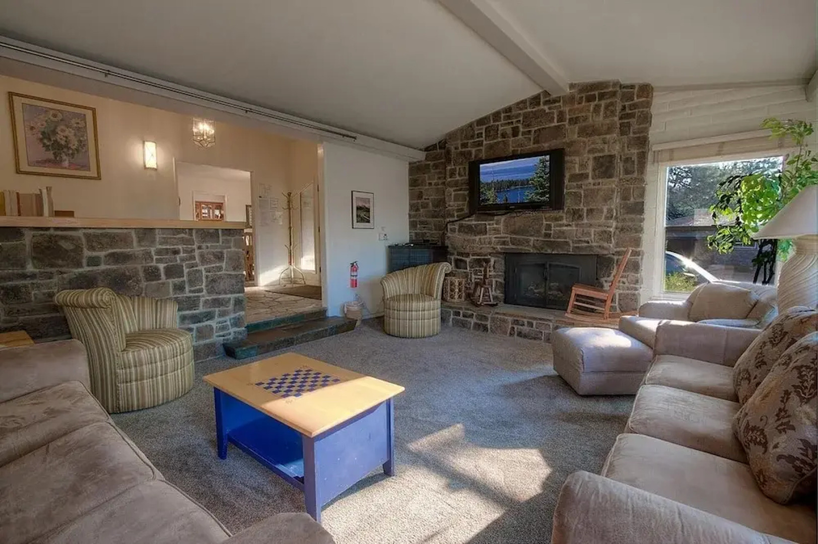 Cheyenne Chalet 4 Bedroom Home by RedAwning