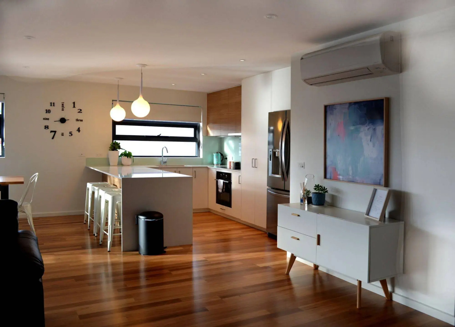 Kangaroo Bay Apartments