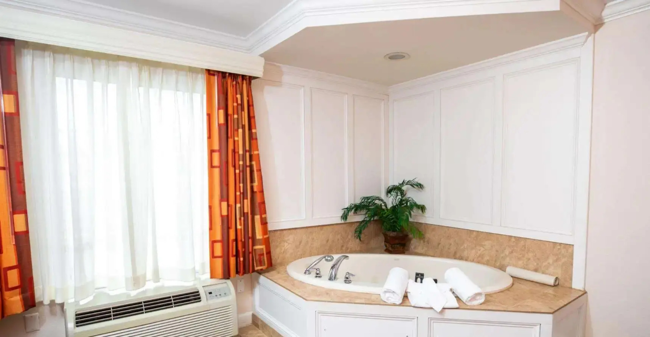 The Wilshire Grand Hotel