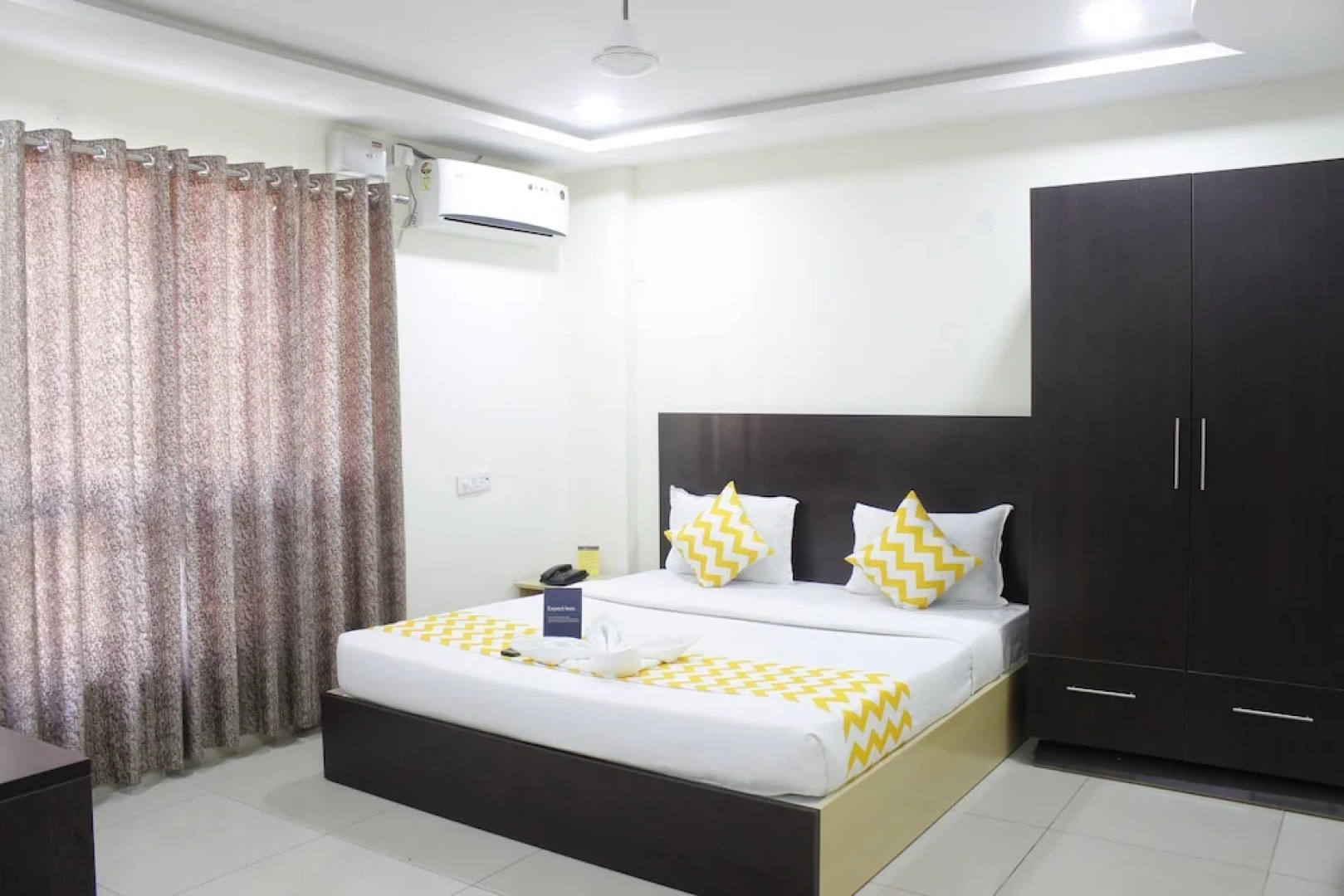 OYO 17375 My Place Kondapur Hicc