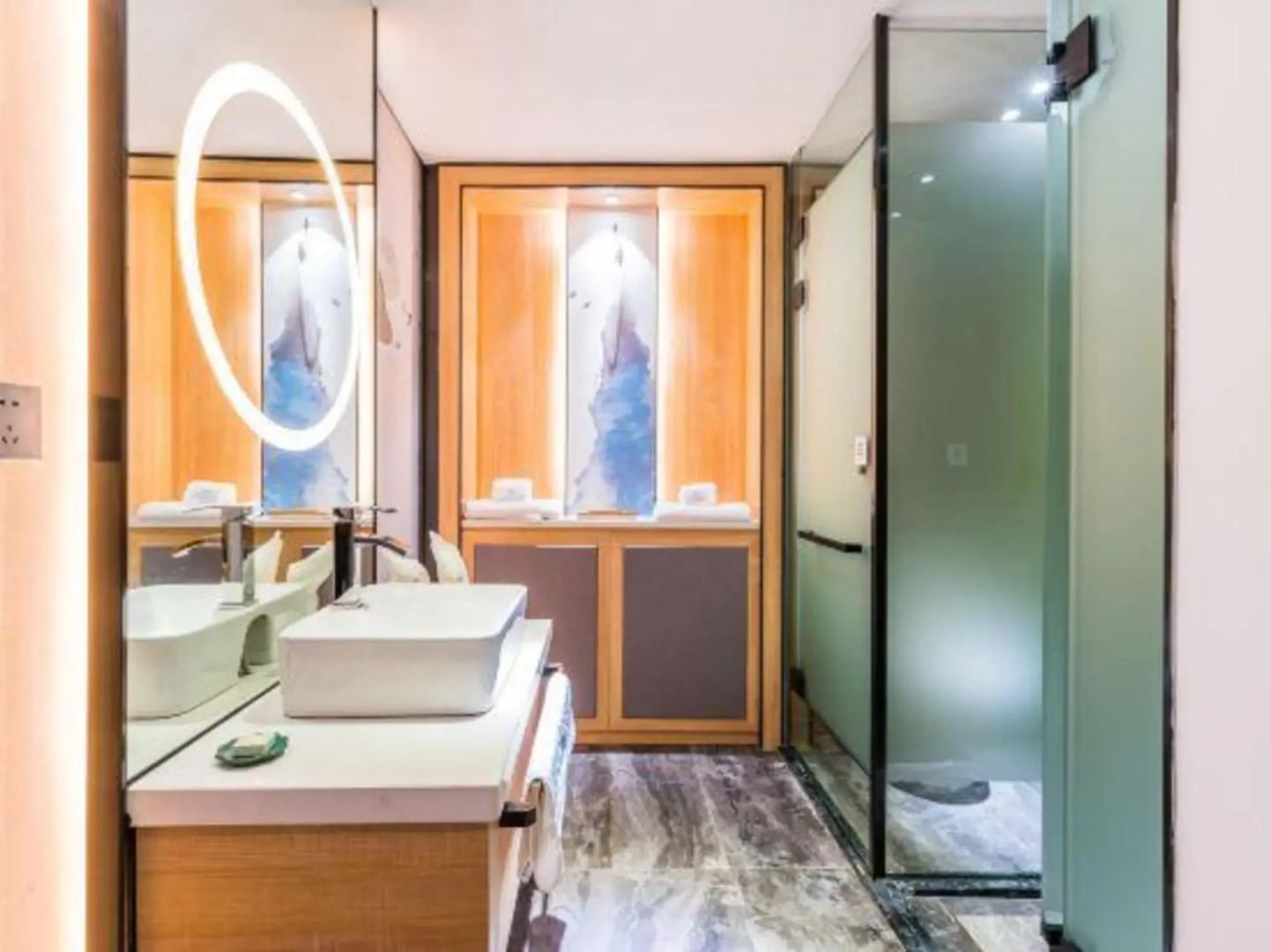 Jinxuan Chanyun Holiday Hotel (Sihui Zhenshan Avenue)