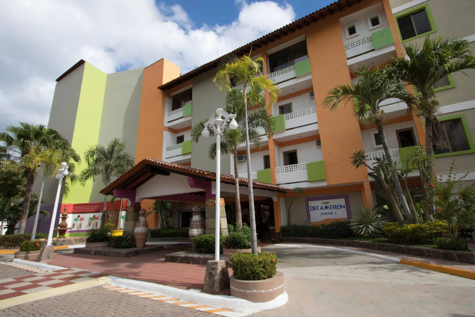 Decameron Los Cocos Guayabitos, Ramada All Inclusive Resort