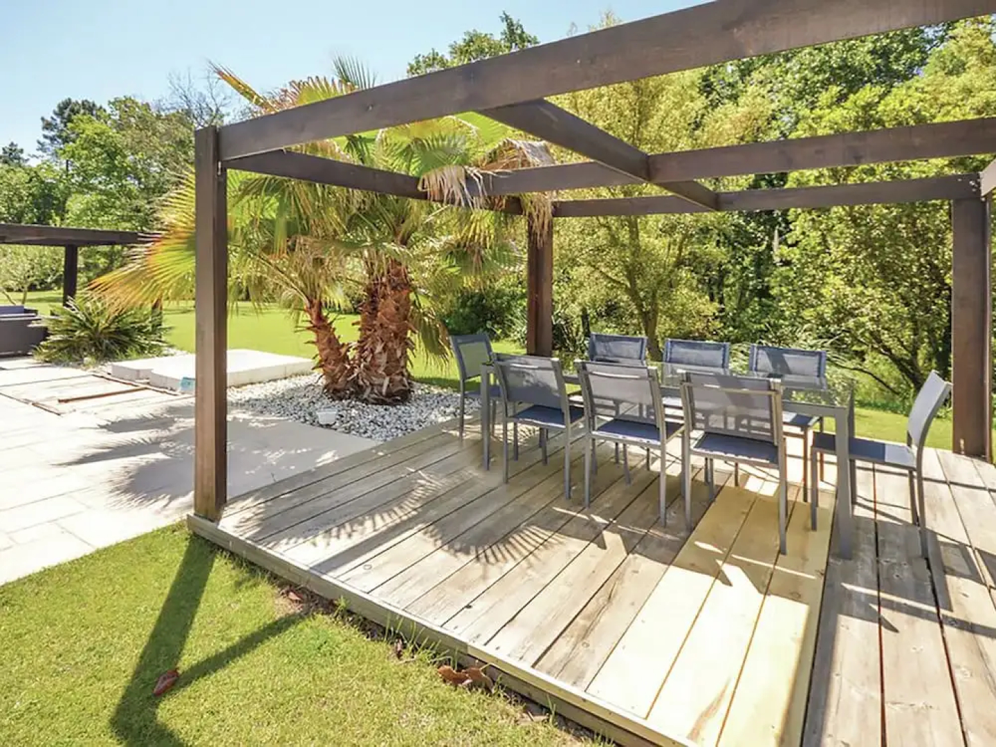 Top! Villa With Heated Jacuzzi, Private Pool, Large Lawn and Outdoor Kitchen