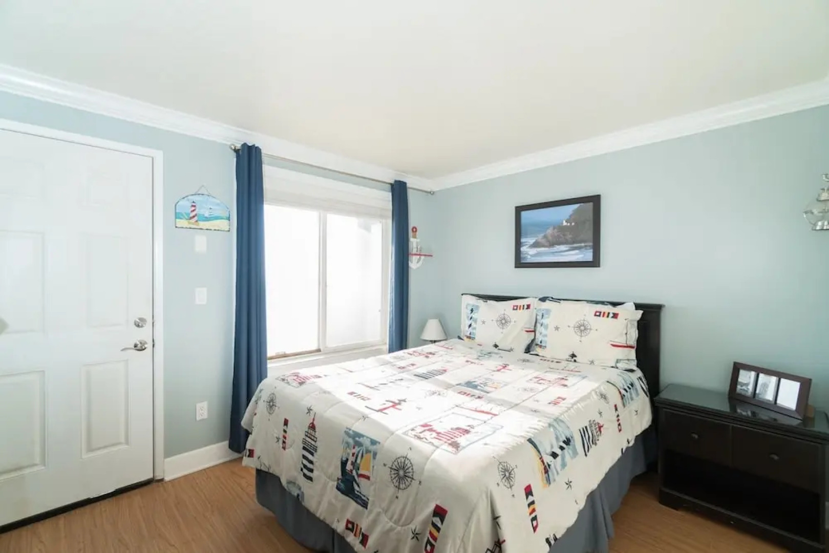 A Shore Thing 2 Br cottage by RedAwning