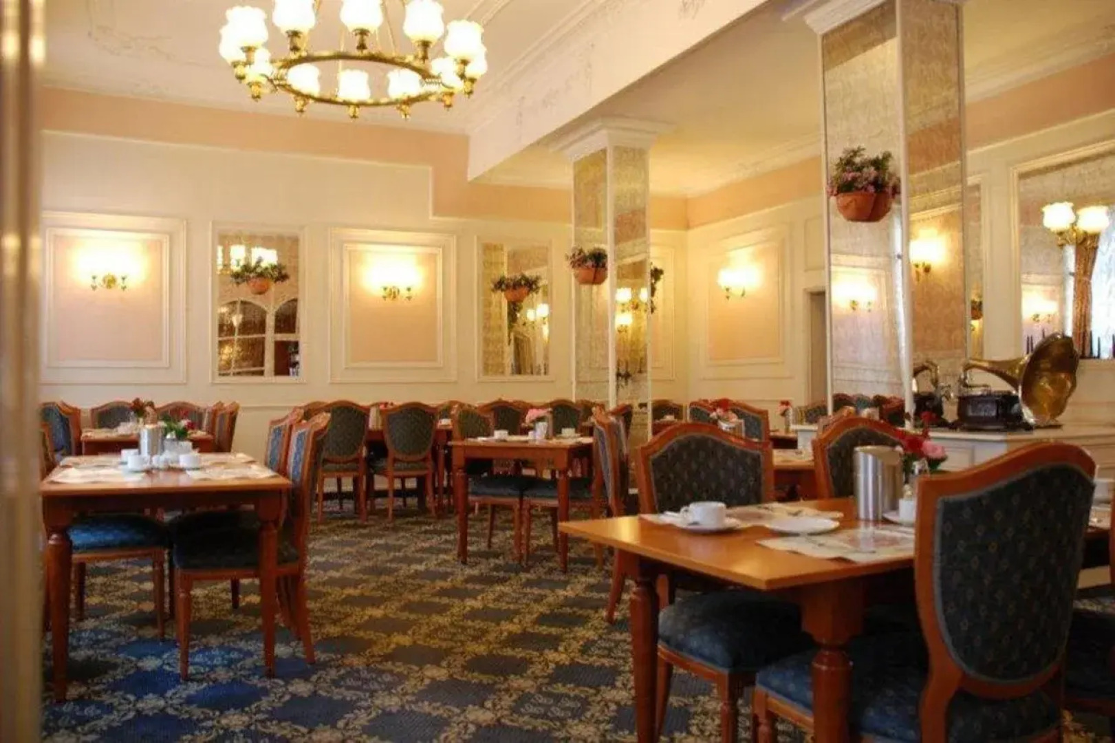 Milbor Hotel