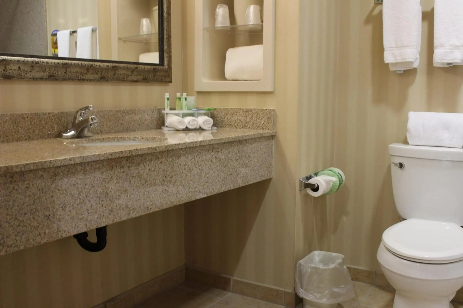 Holiday Inn Express Hotel & Suites Tehachapi by IHG