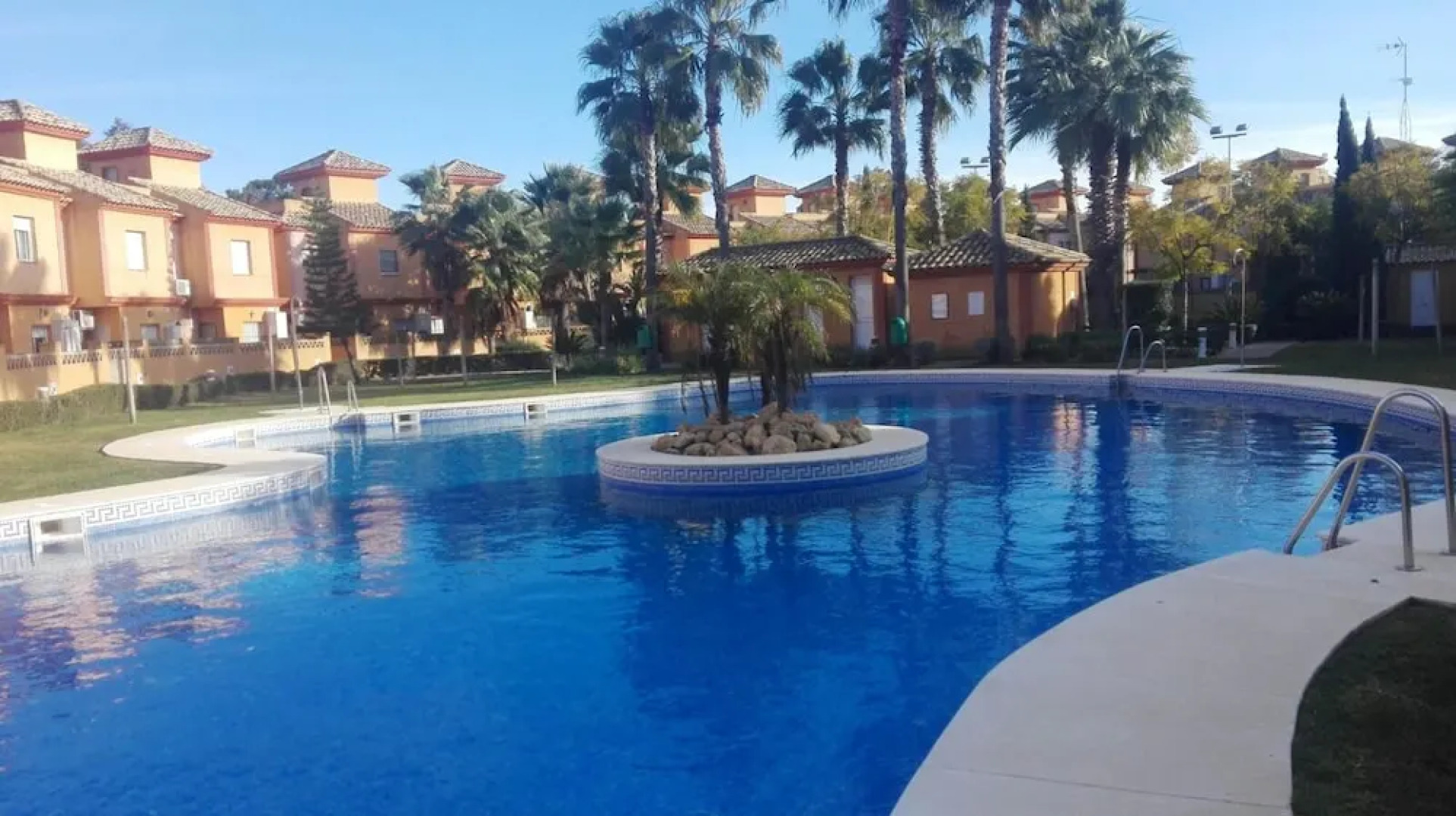 House With 3 Bedrooms in Lepe, With Pool Access, Furnished Garden and