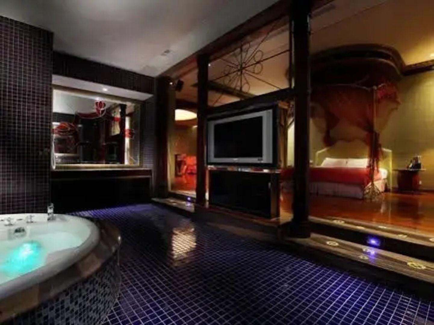 Royal Group Motel Wu Yin Branch