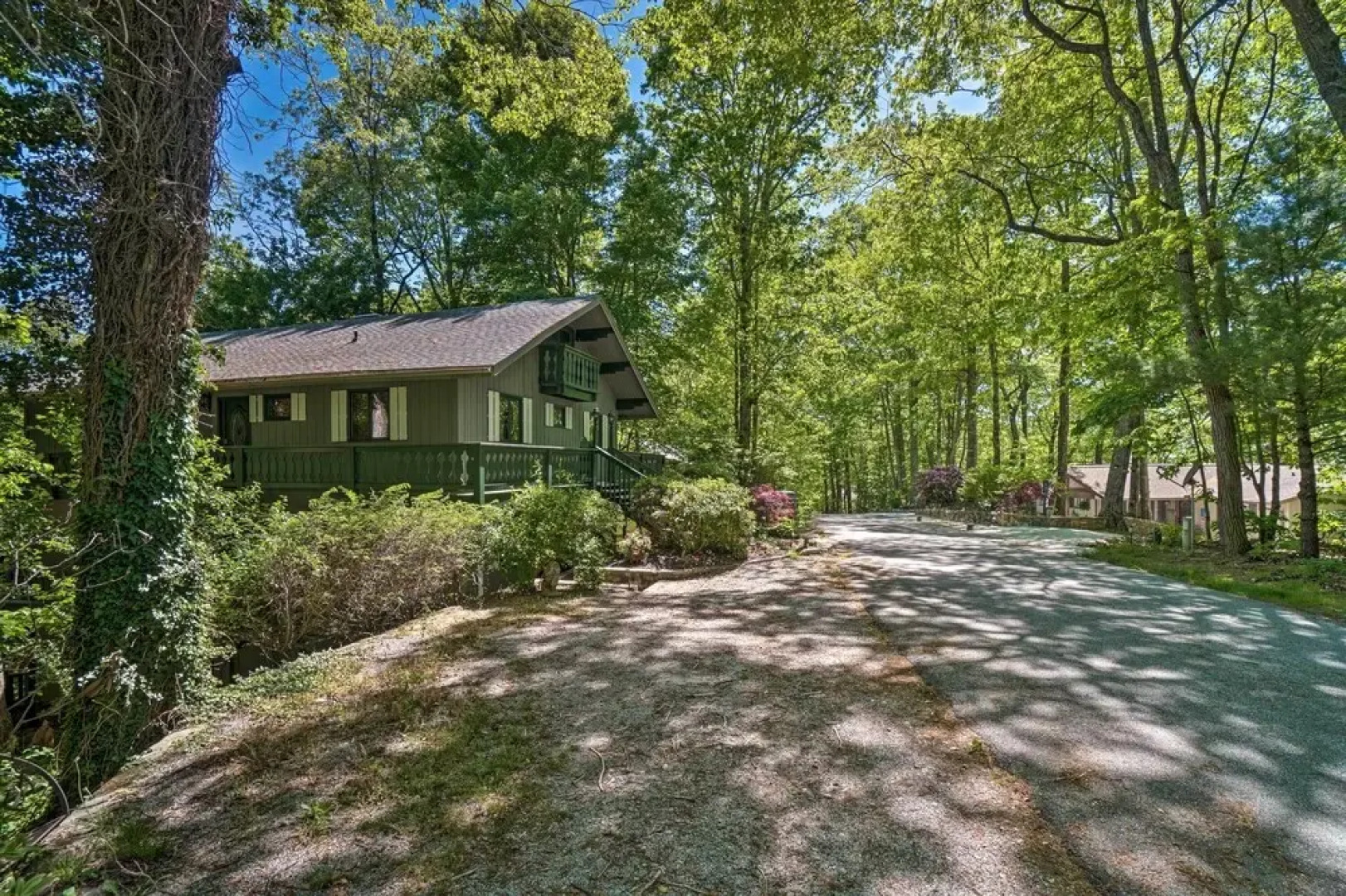 Serene Sky Valley Family Chalet w/ Fireplace