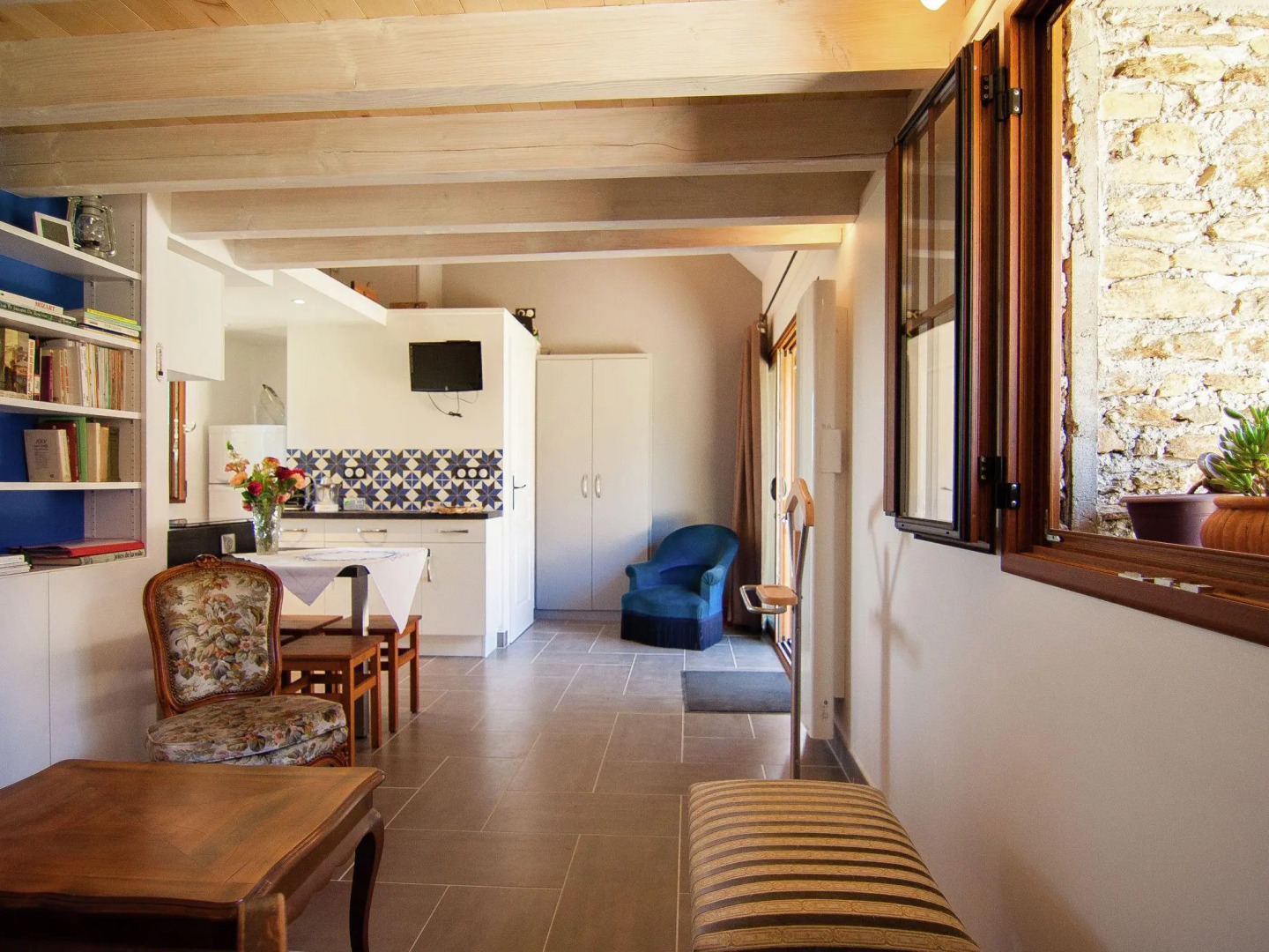 Comfortable gite in picturesque medieval village