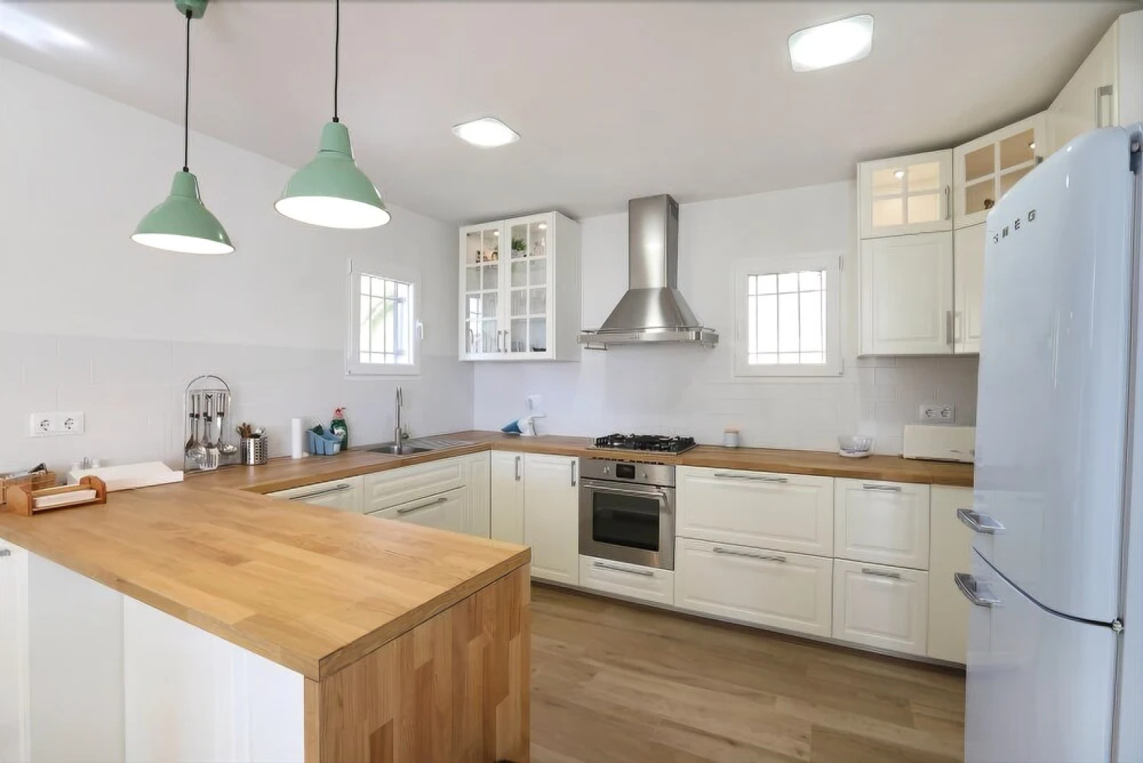 Luxury Villa Located In The Exclusive Area Of Finestra