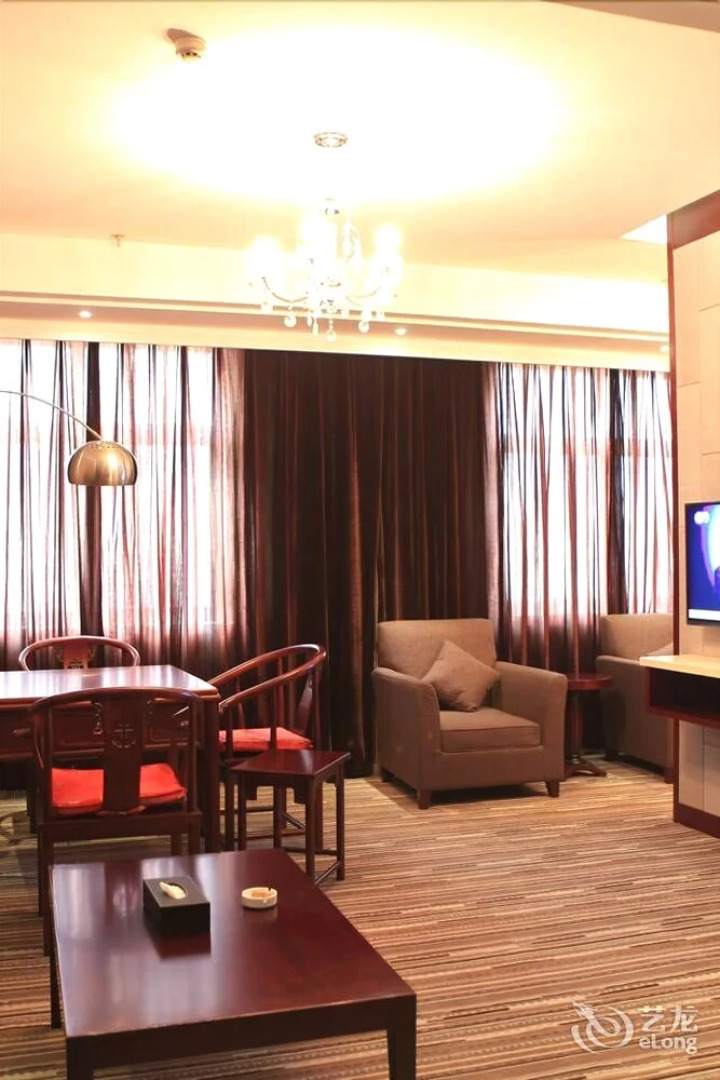 Wuhan Jiutong Haiyuan Hotel
