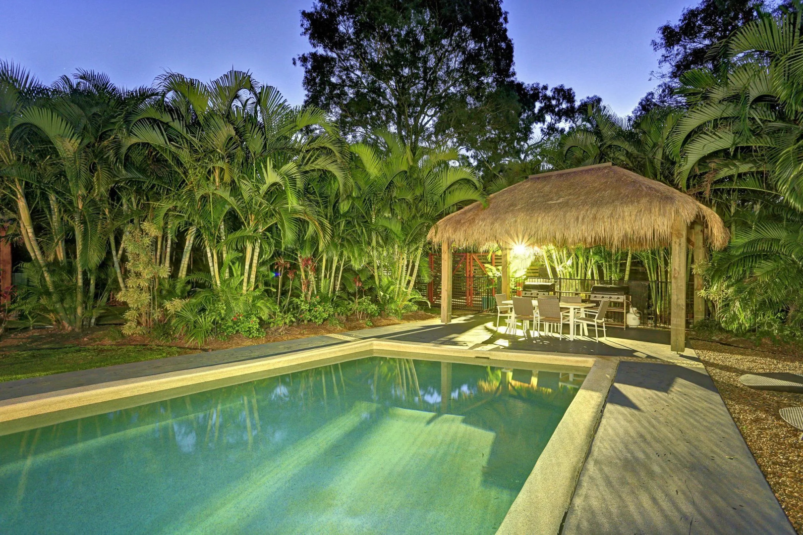 Sandcastles 1770 Motel & Resort