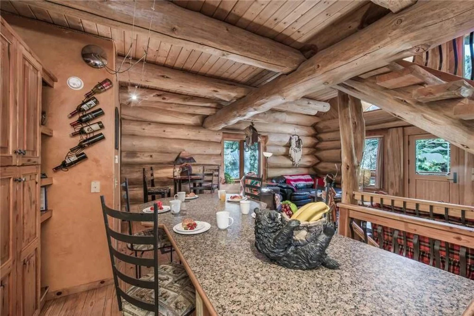 Bear Foot Lodge - Two Bedroom Cabin with Hot Tub