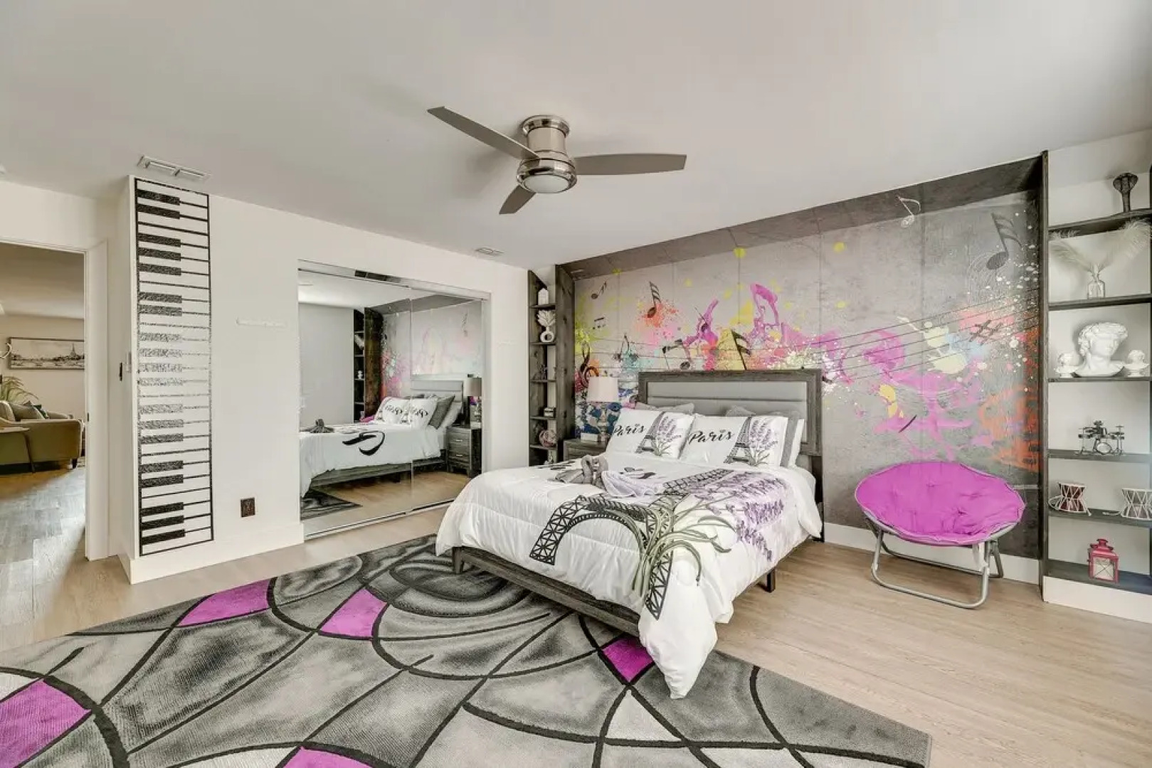 Edinburg Escape w/ Smart TV Near Firemen's Park!