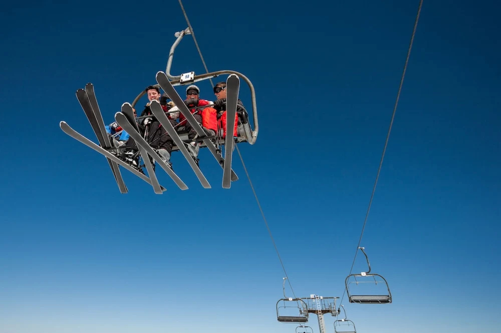 Oca Manzaneda Estación de Montaña