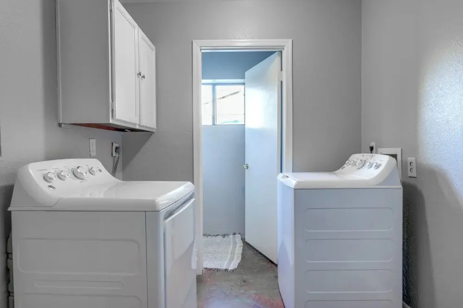 5 Mi to Asu: Tempe Home w/ Heated Pool & Fire Pit