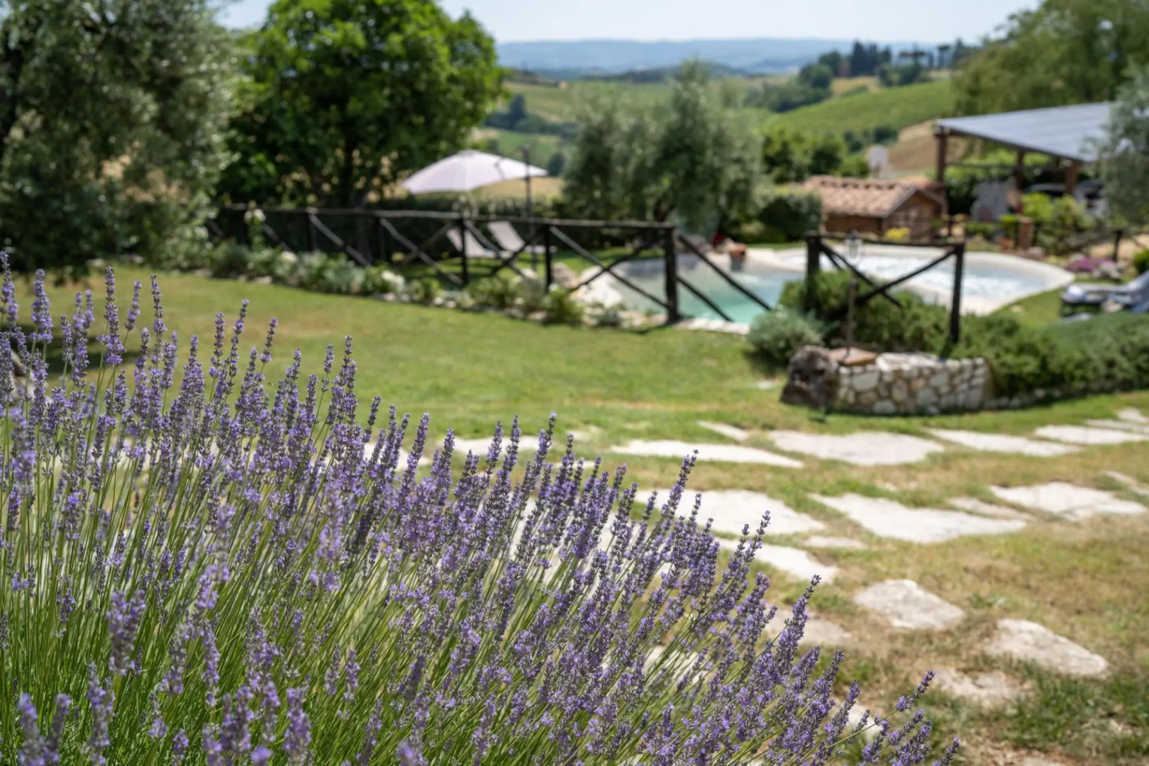 Beautiful villa immersed in the Tuscan countryside with private swimming pool and sauna-Villa L' Elsa