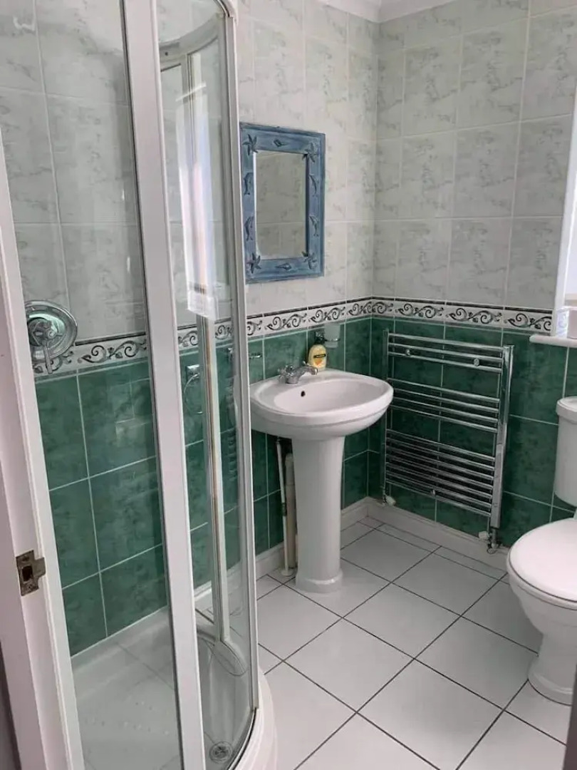 Cozy Beach House in Sandown - 3 Bedrooms