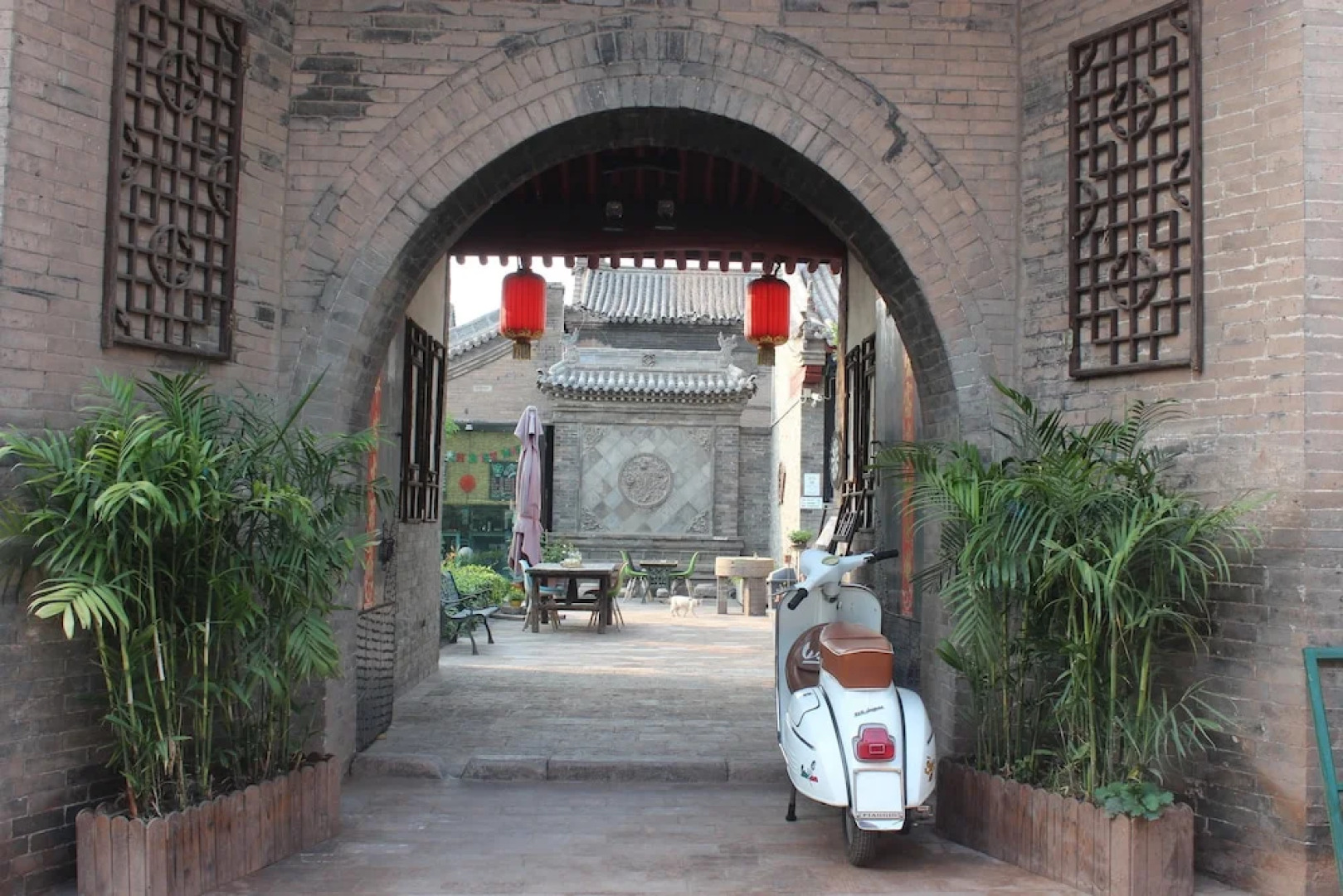 City Wall Old House.Ji Residence