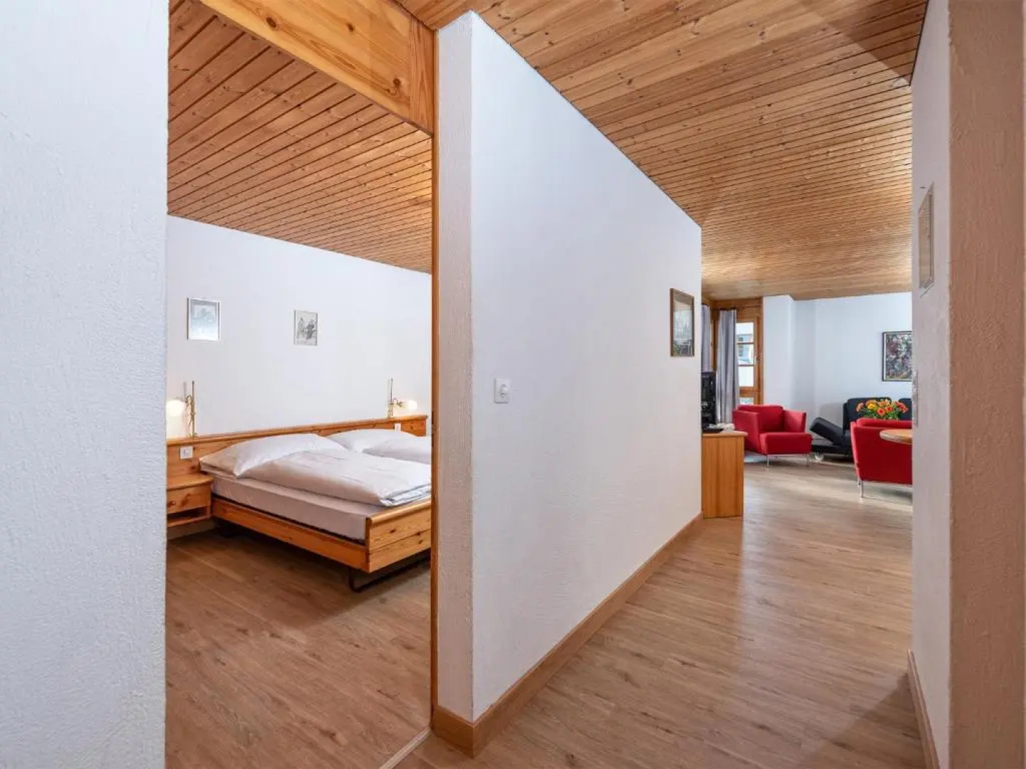 Schweizerhof Ferienwohnungen Lenzerheide 4