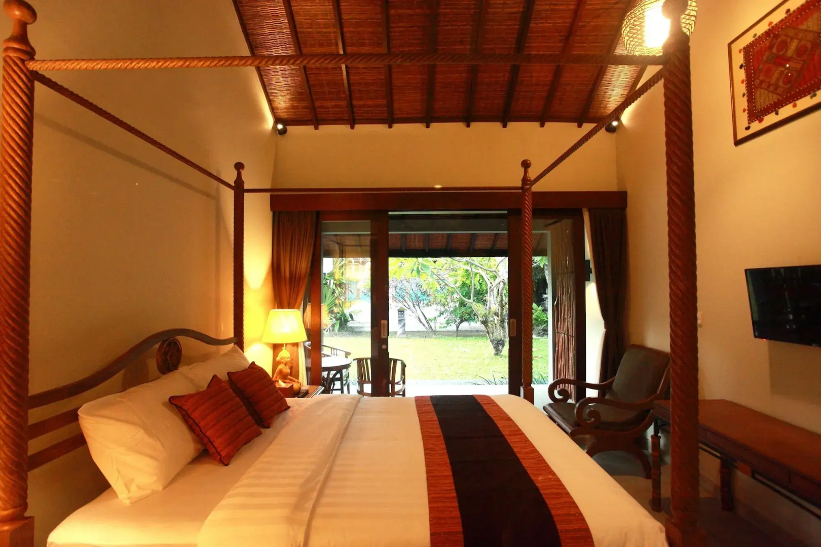 Adys Inn
