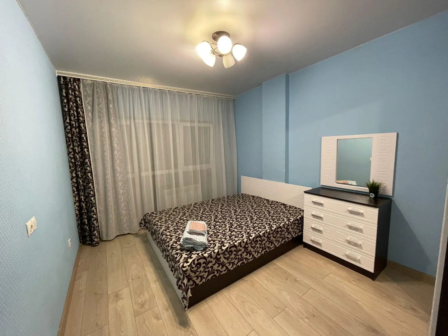 Сниму квартиру на улице Октябрьской Революции