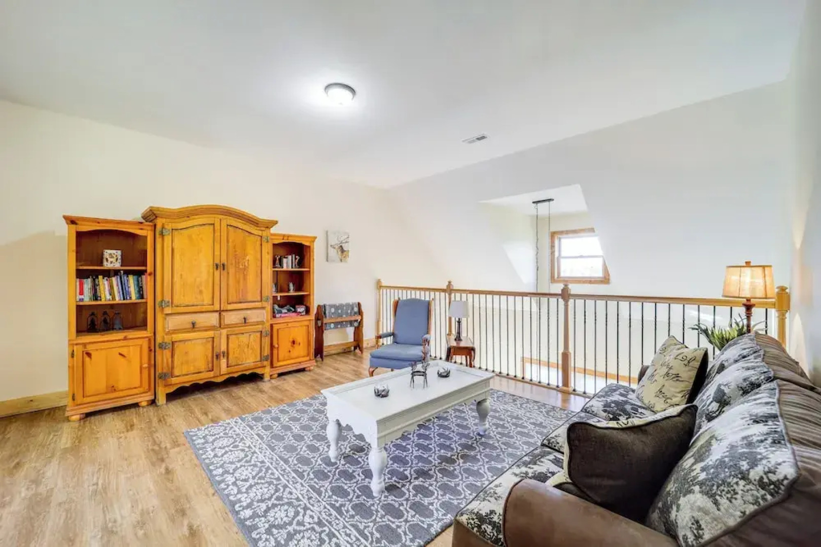 Mountain-view Deck: Group Getaway in Fleetwood