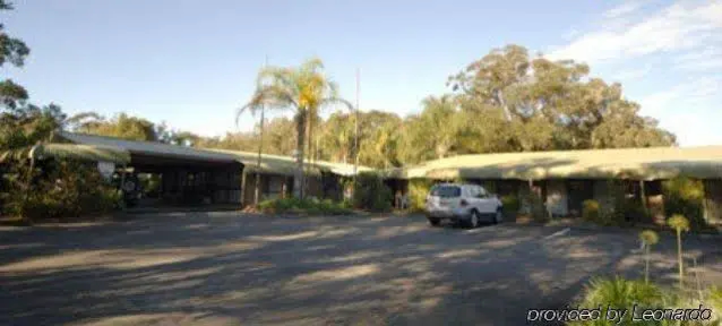 Tea Gardens Motel