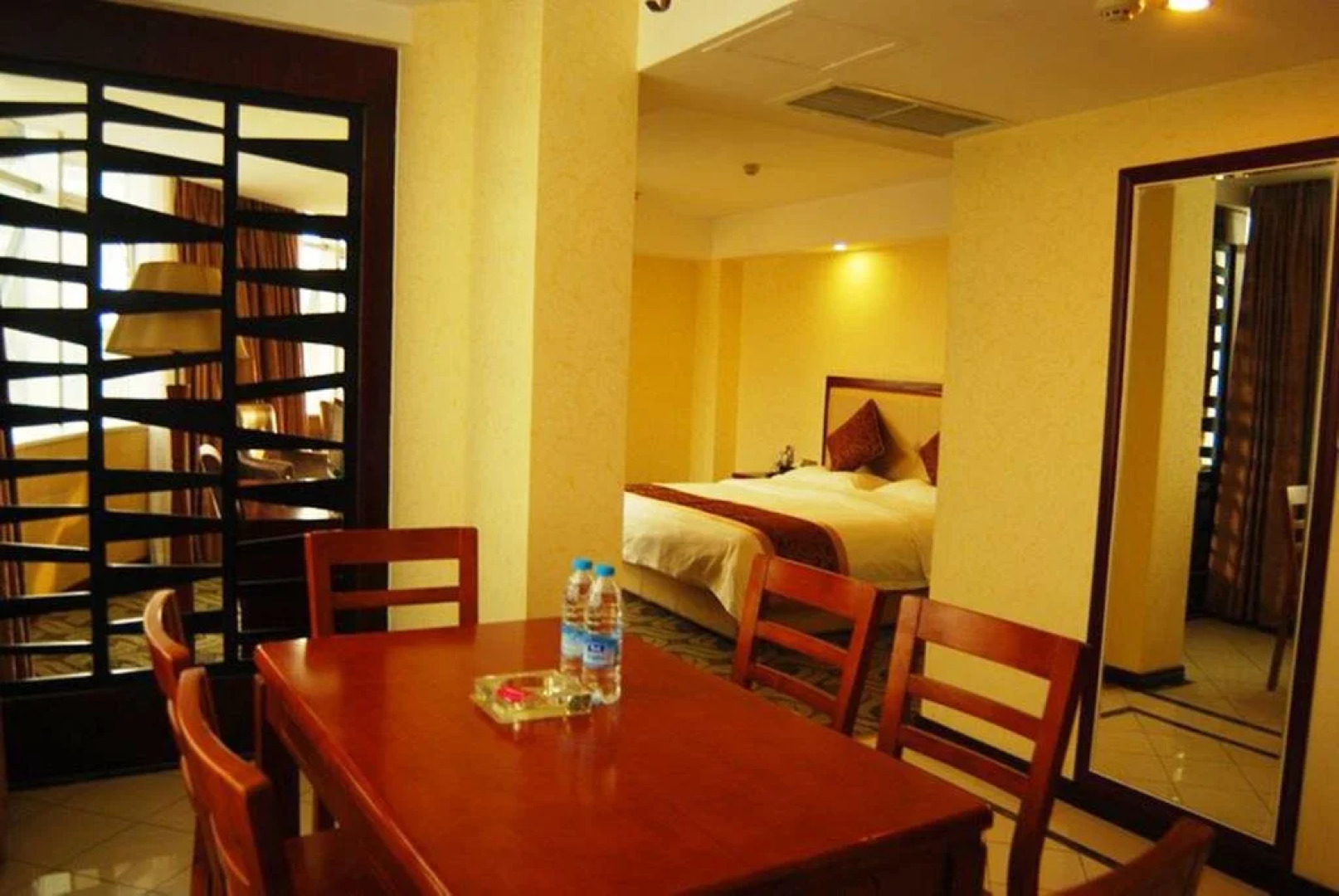 Luzhou Sotelinn Century Hotel