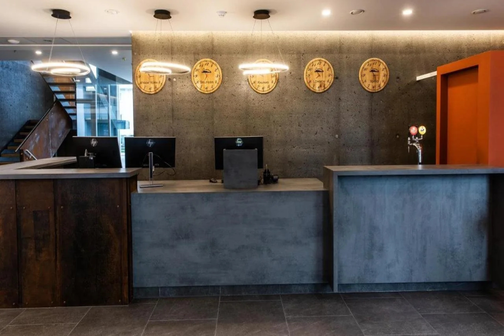 Отель South Coast